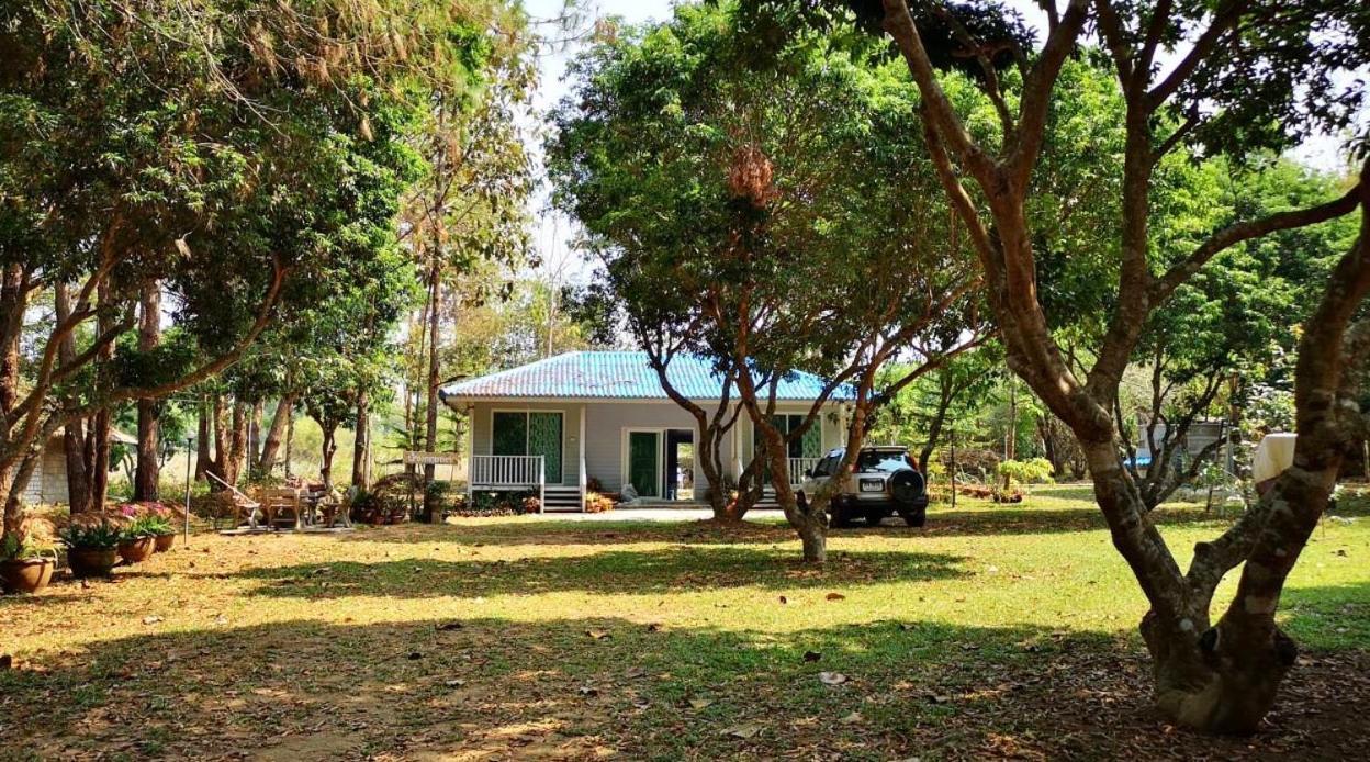 Sonseesaed Farm At