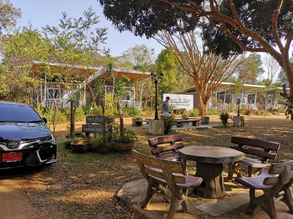Sonseesaed Farm At Phu Ruea